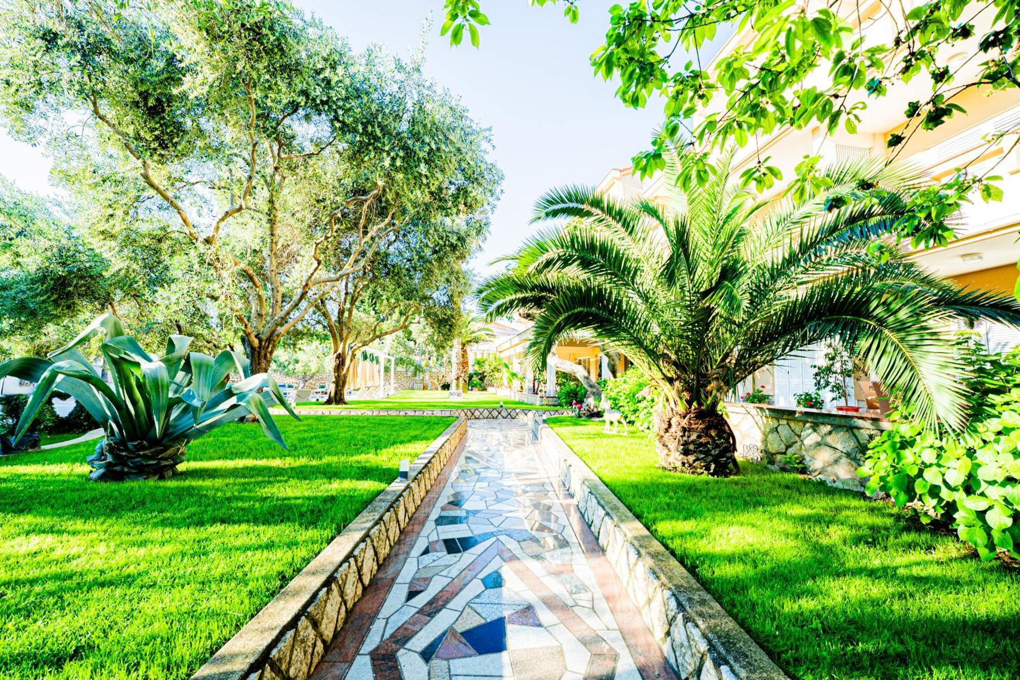 Resort Trcol Novalja Exterior photo